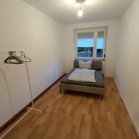 Beautiful With 3 Separate Bedrooms Zeitz