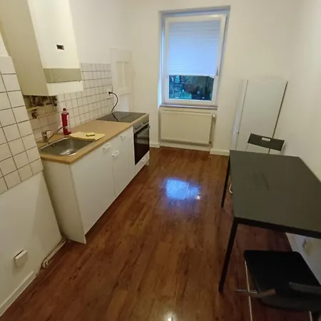 Beautiful With 3 Separate Bedrooms Apartment Zeitz