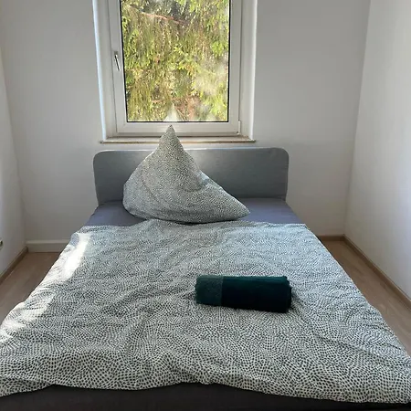 Beautiful With 3 Separate Bedrooms Apartment *